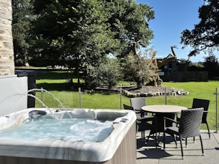 Hot tub with views over the garden