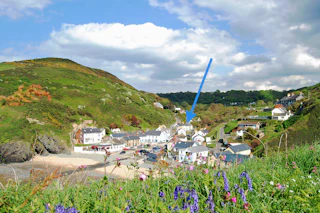 Maelfa Crannog Isaf in Llangrannog